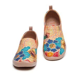 UIN Size 5 Slip On Shoes Canvas Comfortable Batik Flower